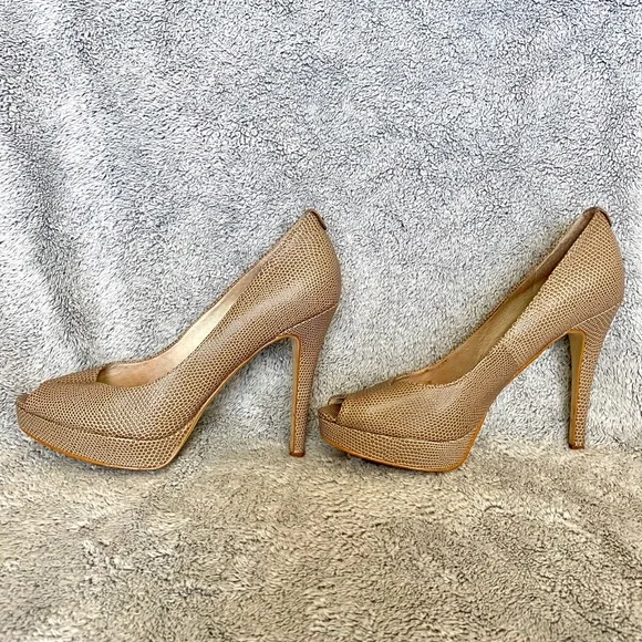 Michael Kors York Platform Heels Dark Dune Size 6 - Picture 7 of 9